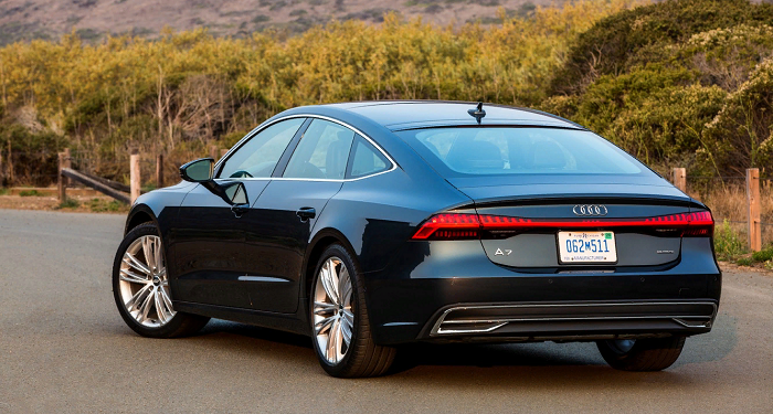 The official presentation of the five -door coupe Audi A7 Sportback occurred in 2010 in Germany, the sale of a car in Moscow started in the fall of the same year. The car was created on the Audi A8 platform, it has a lightweight body of 20% consisting of aluminum, while the size of the car is quite large: the length is 4969 millimeters, the width is 1911 millimeters and a height of 1420 millimeters.