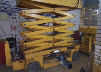 Car service lift repair