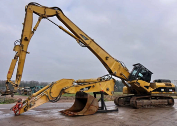 Caterpillar demolition technique
