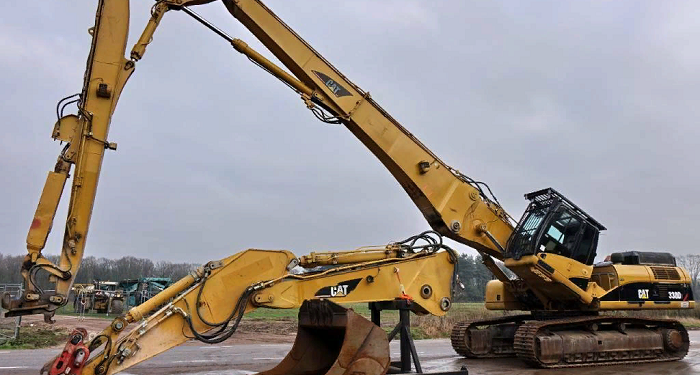 Caterpillar demolition technique