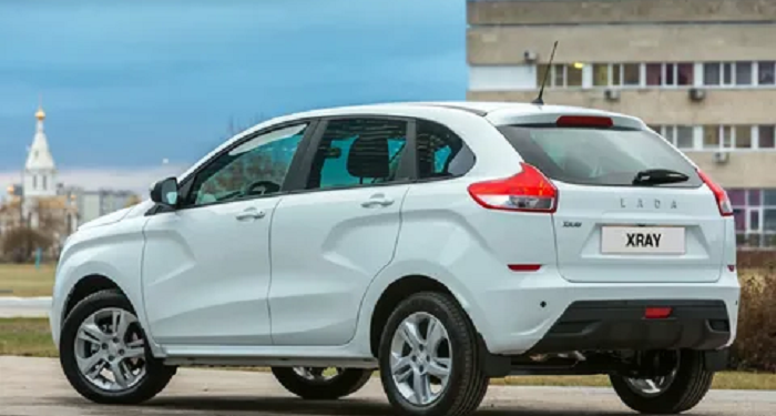 The first body of the Lada XRAY of the product version was produced