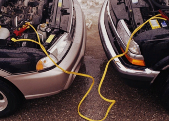 Как правильно прикурить свой автомобиль в сложной ситуации