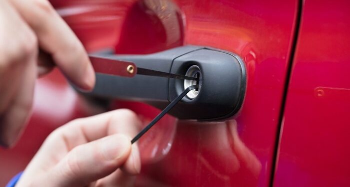 Аварийное вскрытие машин в Днепре: услуги от компании Май Кей