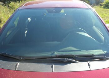 Лобовое стекло Fiat: правила замены и советы профессионалов