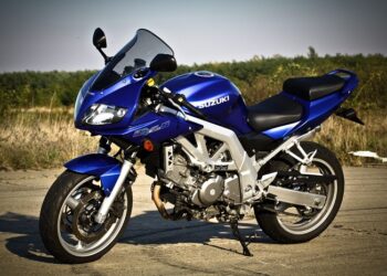 Почему стоит подбирать мотоцикл Сузуки св650: основные характеристики