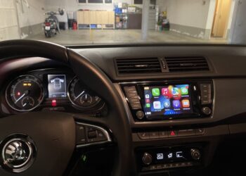 Какие преимущества штатных магнитол для Skoda Octavia A7