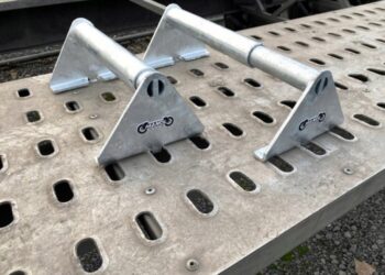 Клин-стопор блокування колеса евакуатора — фіксація без ризику зсуву