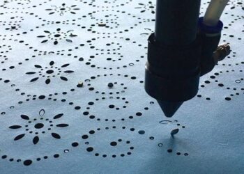 Технології лазерного різання у поєднанні з вишивальними машинами