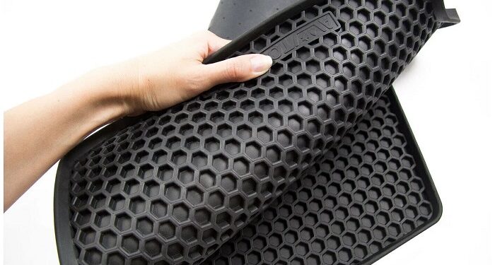 Преимущества резиновых автоковриков