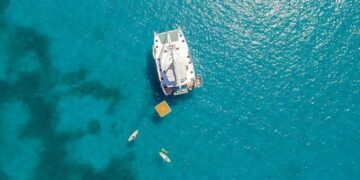 15 European cities where you can rent a boat with zero experience